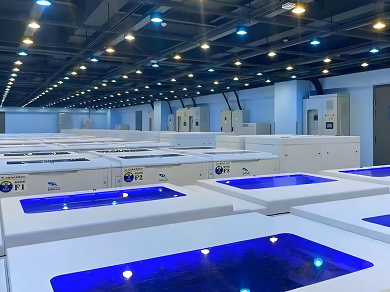 HFE7200这种物质接触到眼睛或皮肤会有什么影响？并怎么处理?