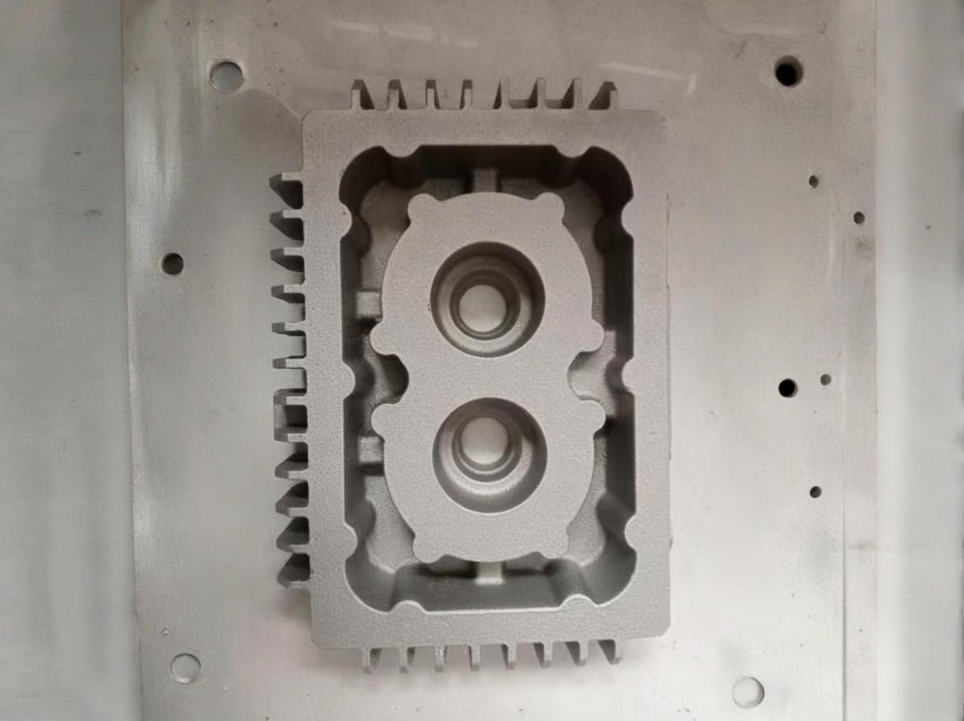 精密脱模剂与金属模具材质的兼容性如何？